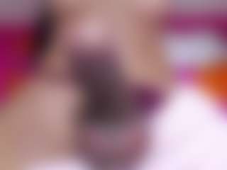Live cam show with EvaClark_hot - Facial Piercings on StripNow