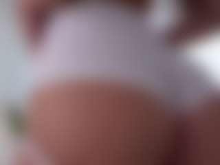 Live cam show with Scarlett - Gamer Asian on eurowanks.com