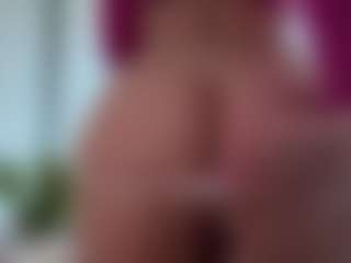 Scarlett's Live Sex Cam Show