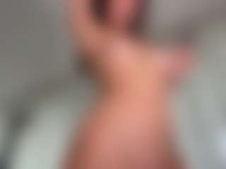 Live cam show with Scarlett - Striptease on CamSextacy