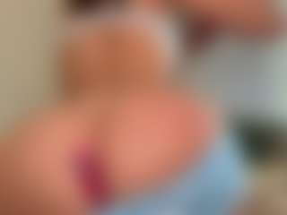 Live cam show with Scarlett - Skinny on Camsoda
