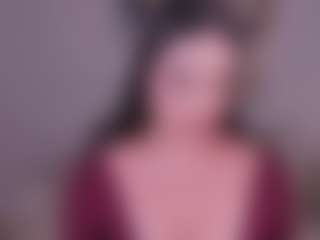 Live cam show with Sophie Lanne - Average on Dolls Live