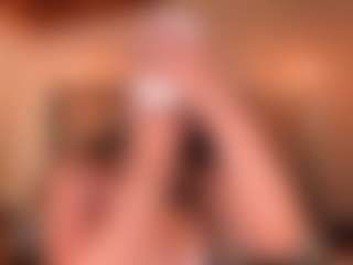 Live cam show with Sophie Lanne - Body Massage on Camsoda