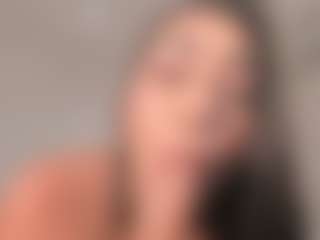 Live cam show with Sophie Lanne - Average on Camsoda