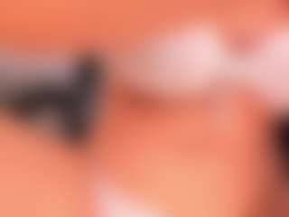 Live cam show with Sophie Lanne - Average on fuck-show.com