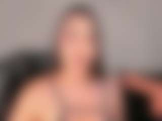 Live cam show with Sophie Lanne - Small Tits on SquirtSoMuch