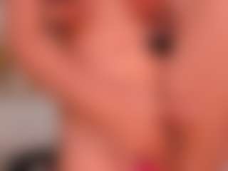 Live cam show with Sophie Lanne - Average on slutload