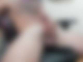 Live cam show with Russian-Bear-Hunk - Anal Toys on StripNow