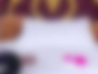 Live cam show with KendralHolson - Public MILF on Uber Horny