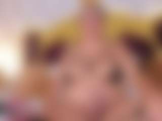 KendralHolson MILF webcam performer live streaming