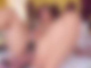 Live cam show with KendralHolson - Blonde Hair MILF on CSO-WL
