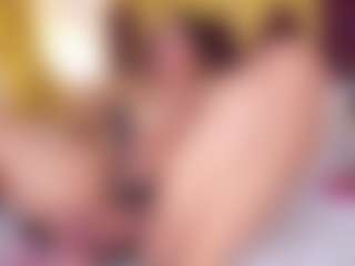 KendralHolson MILF webcam performer live streaming