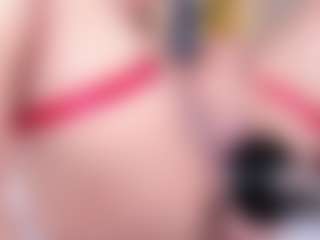 KendralHolson MILF webcam performer live streaming