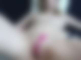 Live cam show with AnnaHotSquirt - Doggy Style on Instabang