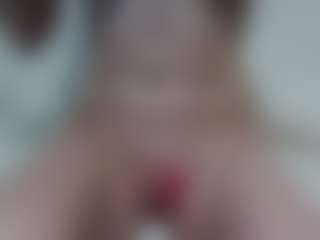 AnnaHotSquirt's Live Sex Cam Show