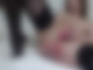 AnnaHotSquirt's Live Sex Cam Show