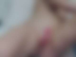 Live cam show with AnnaHotSquirt - Amateur on Camsoda