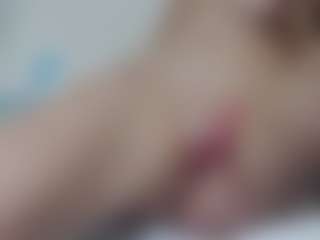 Live cam show with AnnaHotSquirt - Amateur on Camsoda