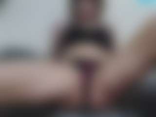 AnnaHotSquirt's Live Sex Cam Show