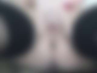 AnnaHotSquirt's Live Sex Cam Show