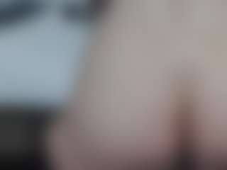 AnnaHotSquirt's Live Sex Cam Show