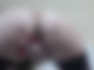 AnnaHotSquirt's Live Sex Cam Show