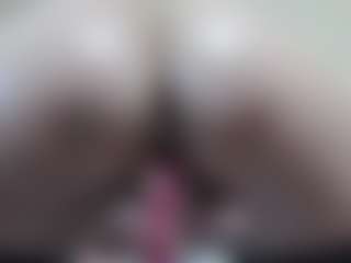 AnnaHotSquirt's Live Sex Cam Show