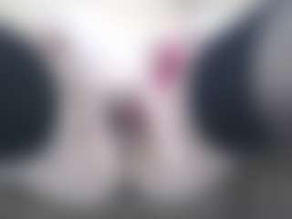 AnnaHotSquirt's Live Sex Cam Show