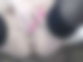 AnnaHotSquirt's Live Sex Cam Show