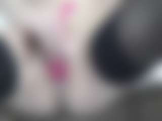 AnnaHotSquirt's Live Sex Cam Show