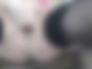 AnnaHotSquirt's Live Sex Cam Show