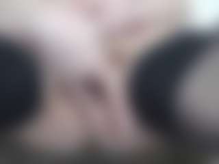 AnnaHotSquirt's Live Sex Cam Show