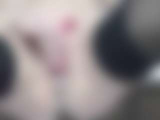 AnnaHotSquirt's Live Sex Cam Show
