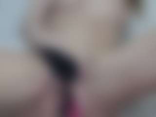 AnnaHotSquirt's Live Sex Cam Show