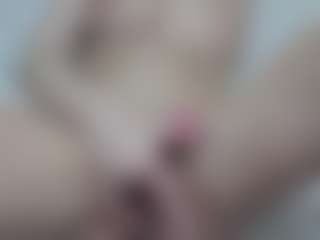 AnnaHotSquirt's Live Sex Cam Show
