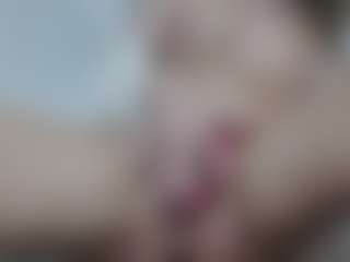AnnaHotSquirt's Live Sex Cam Show