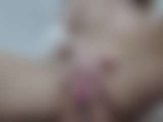 AnnaHotSquirt's Live Sex Cam Show