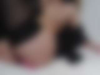 AnnaHotSquirt's Live Sex Cam Show
