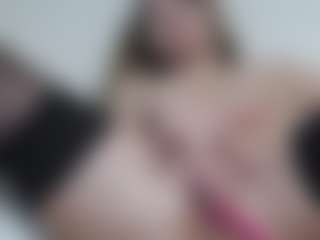 Show de cam en vivo con AnnaHotSquirt - Full Nudity en Camsoda