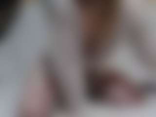 AnnaHotSquirt's Live Sex Cam Show