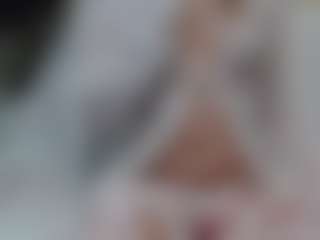 Live cam show with AnnaHotSquirt - Ass Bouncing on camgirlchat.live