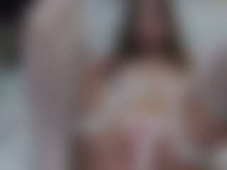 Live cam show with AnnaHotSquirt - Erotic Dance on Instabang