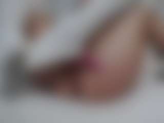 AnnaHotSquirt's Live Sex Cam Show