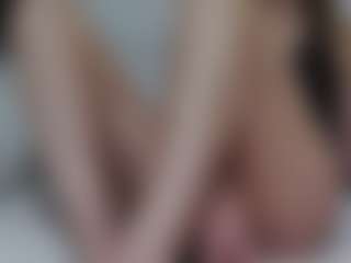 AnnaHotSquirt's Live Sex Cam Show