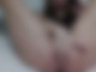 AnnaHotSquirt's Live Sex Cam Show
