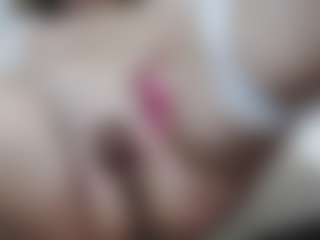 AnnaHotSquirt's Live Sex Cam Show