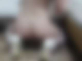 Live cam show with AnnaHotSquirt - Ass Bouncing on Camsoda