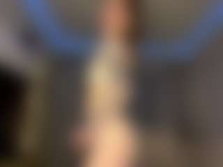 Live cam show with Leya - Upskirt on madthumbs