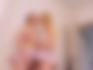 Live cam show with Kate and Eva - Small Tits on SxyPornLive