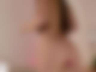 Cutie Riley's Live Sex Cam Show